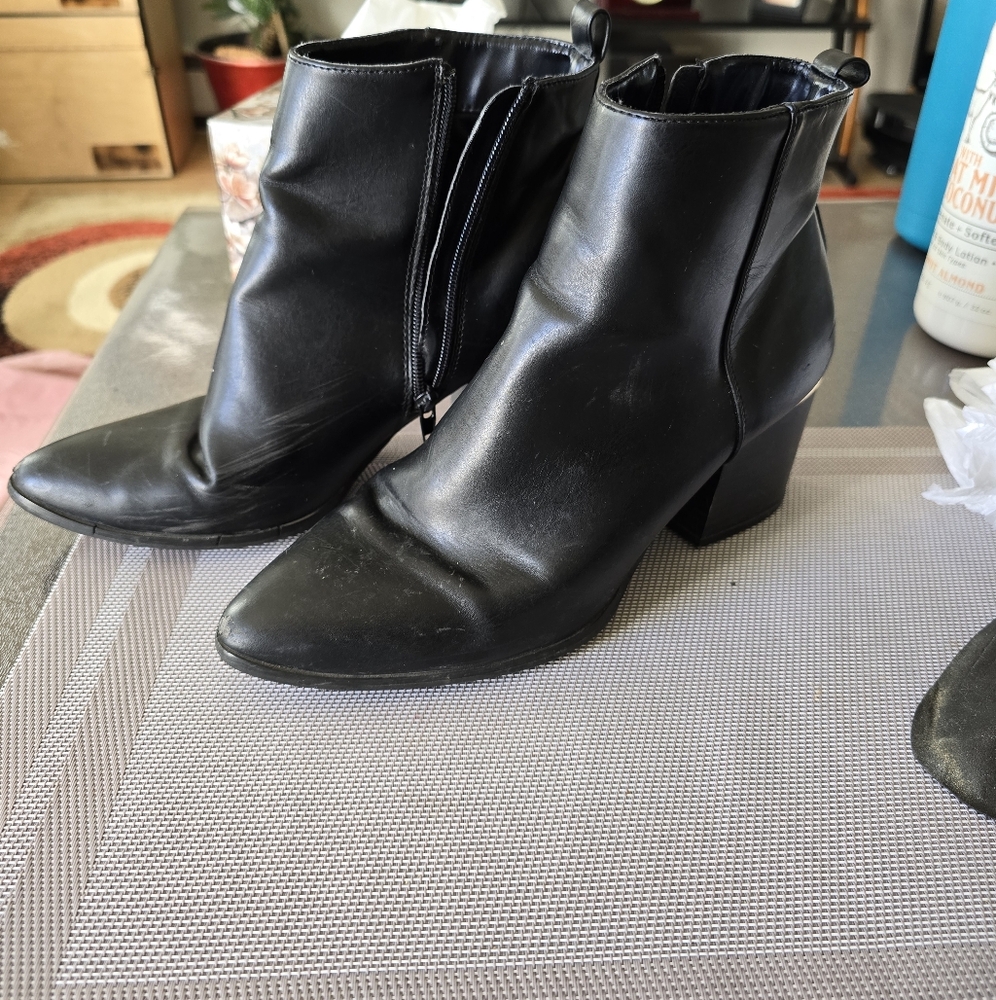 Pre Loved Black Ankle Boots